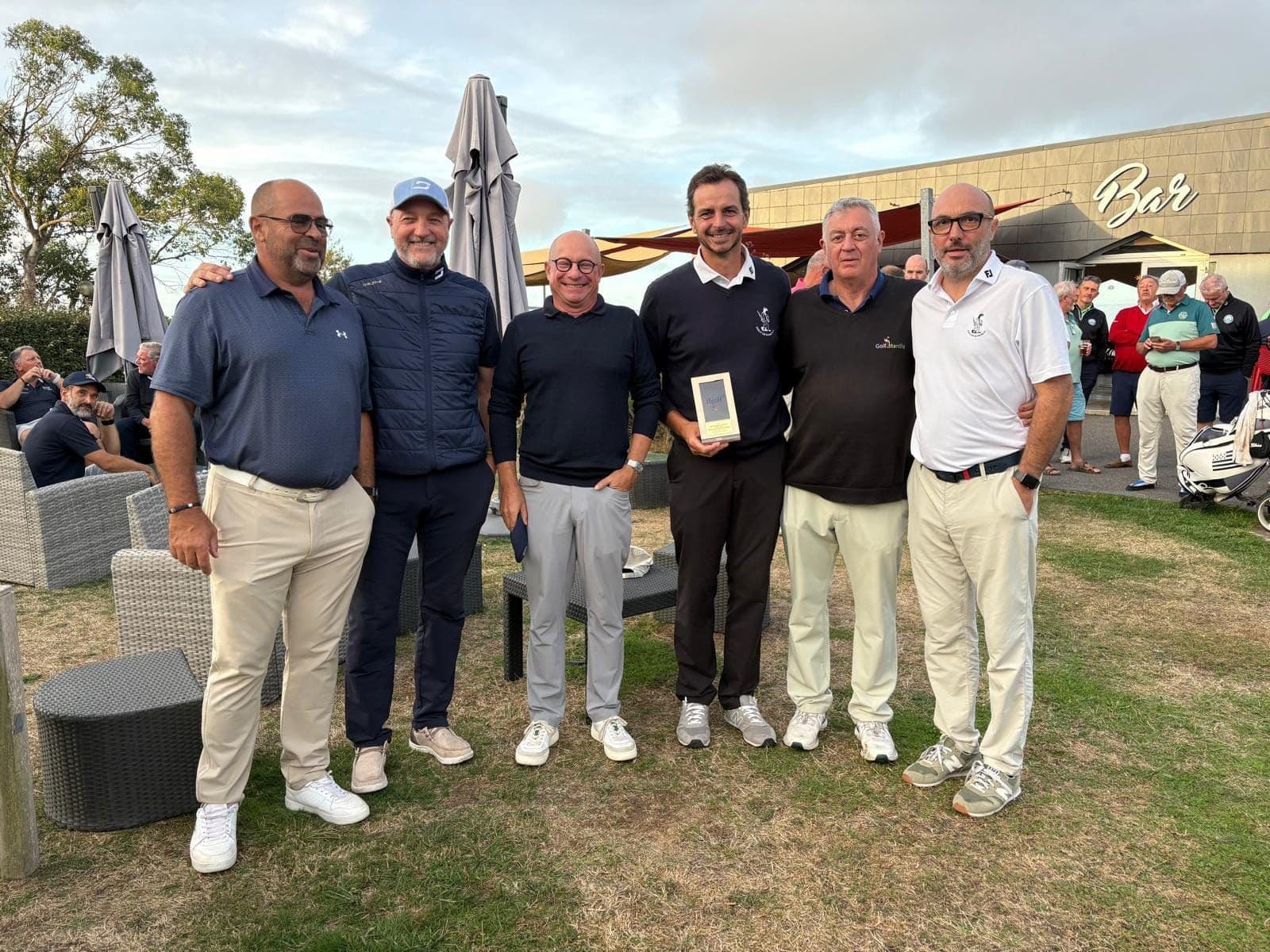 Équipe seniors messieurs du Golf de Marcilly lors de sa montée en 4e division en 2026